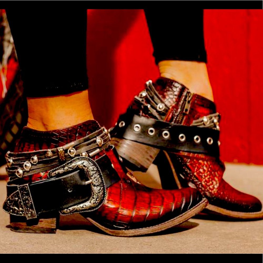 Freebird by Steven Red Croco Saloon Ankle Boot 10